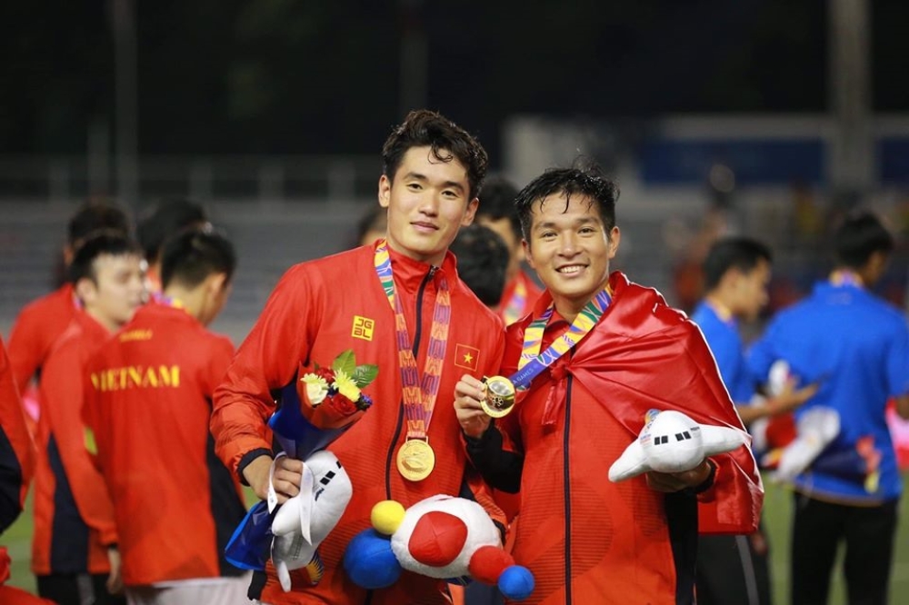 Nhà vô địch SEA Games 30 cập bến Hà Nội FC