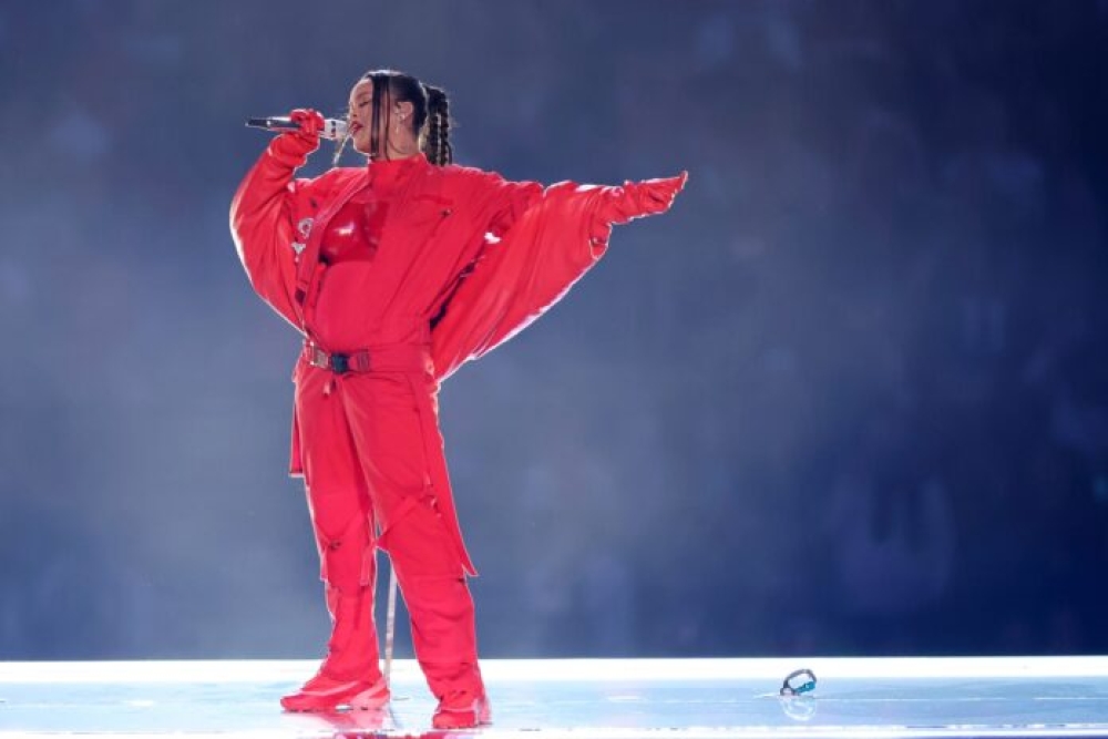 Những bài hát Rihanna trình diễn tại Super Bowl Halftime Show