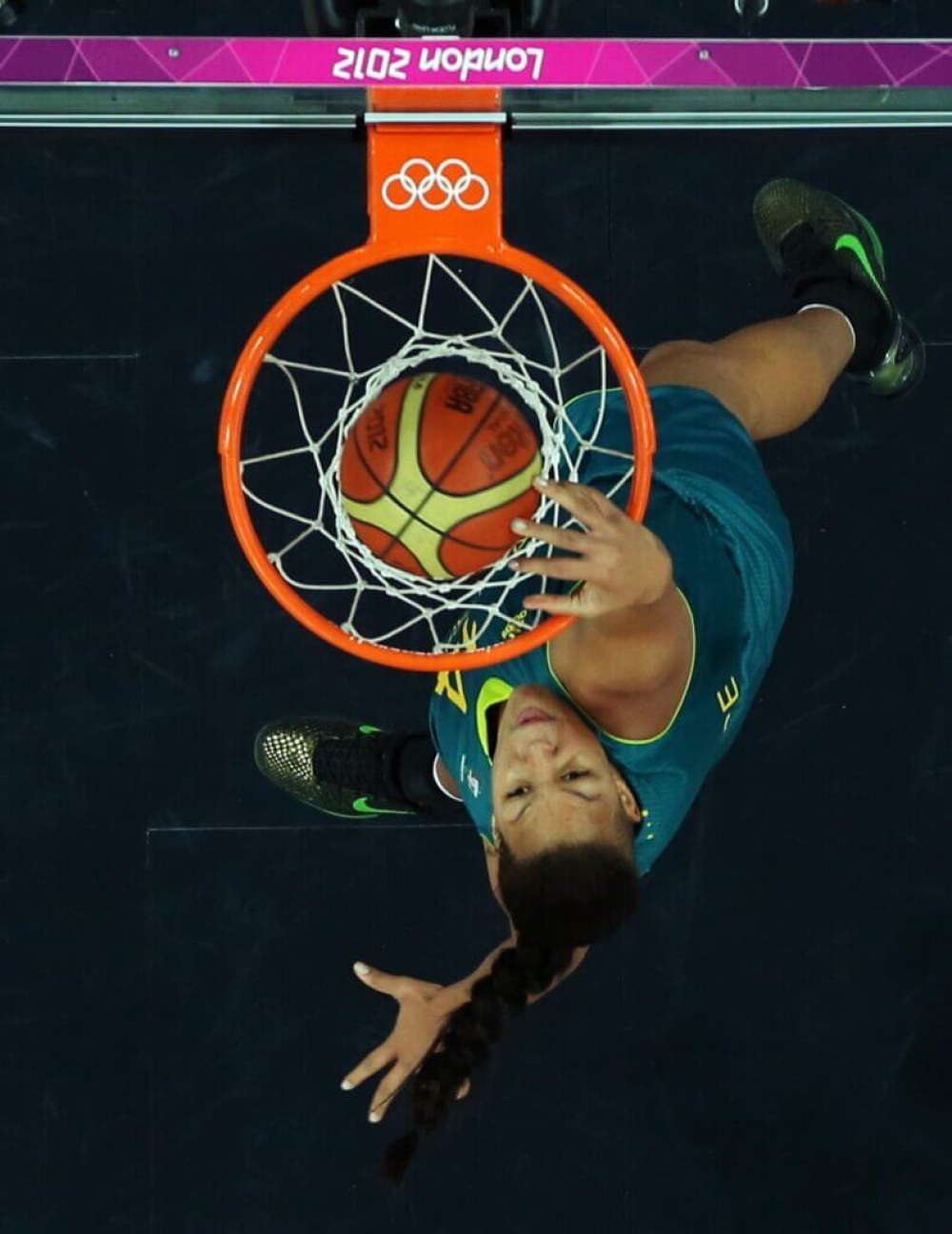 Vươn lên đỉnh cao: những tay úp rổ xuất sắc nhất WNBA