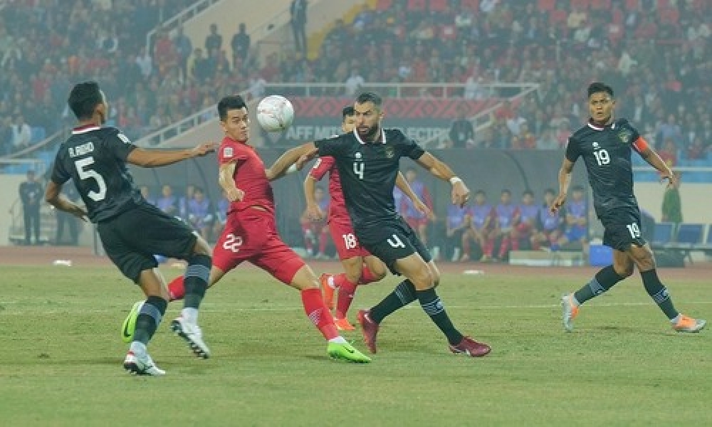 AFF CUP 2022 – HLV Indonesia đổ lỗi cho mặt sân Mỹ Đình