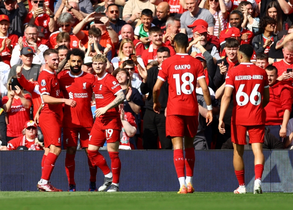 Salah tỏa sáng, Liverpool nhấn chìm Tottenham trong cơn mưa bàn thắng