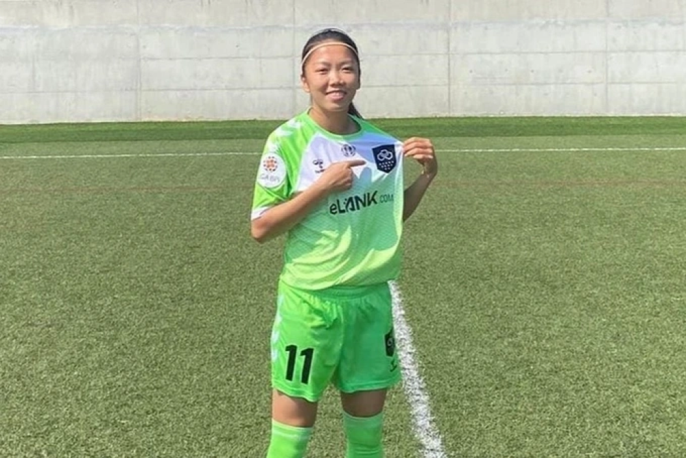 Huỳnh Như ghi bàn thắng đầu tiên trong màu áo Lank FC