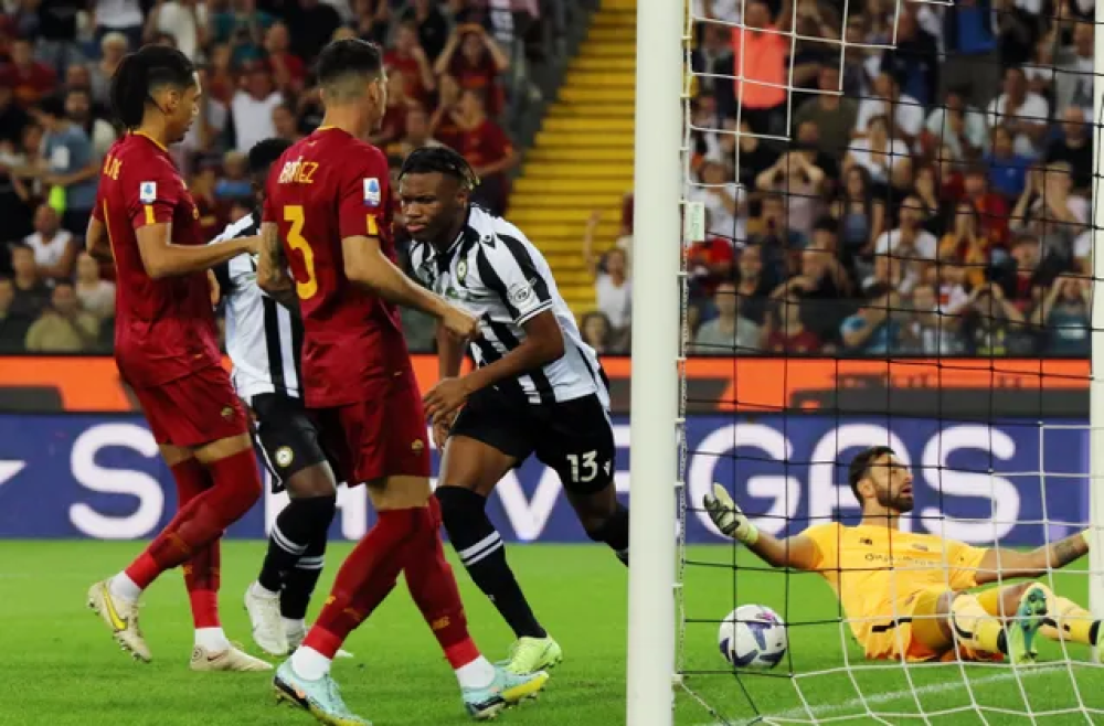 Roma của Jose Mourinho bất ngờ thua sốc ... 0-4
